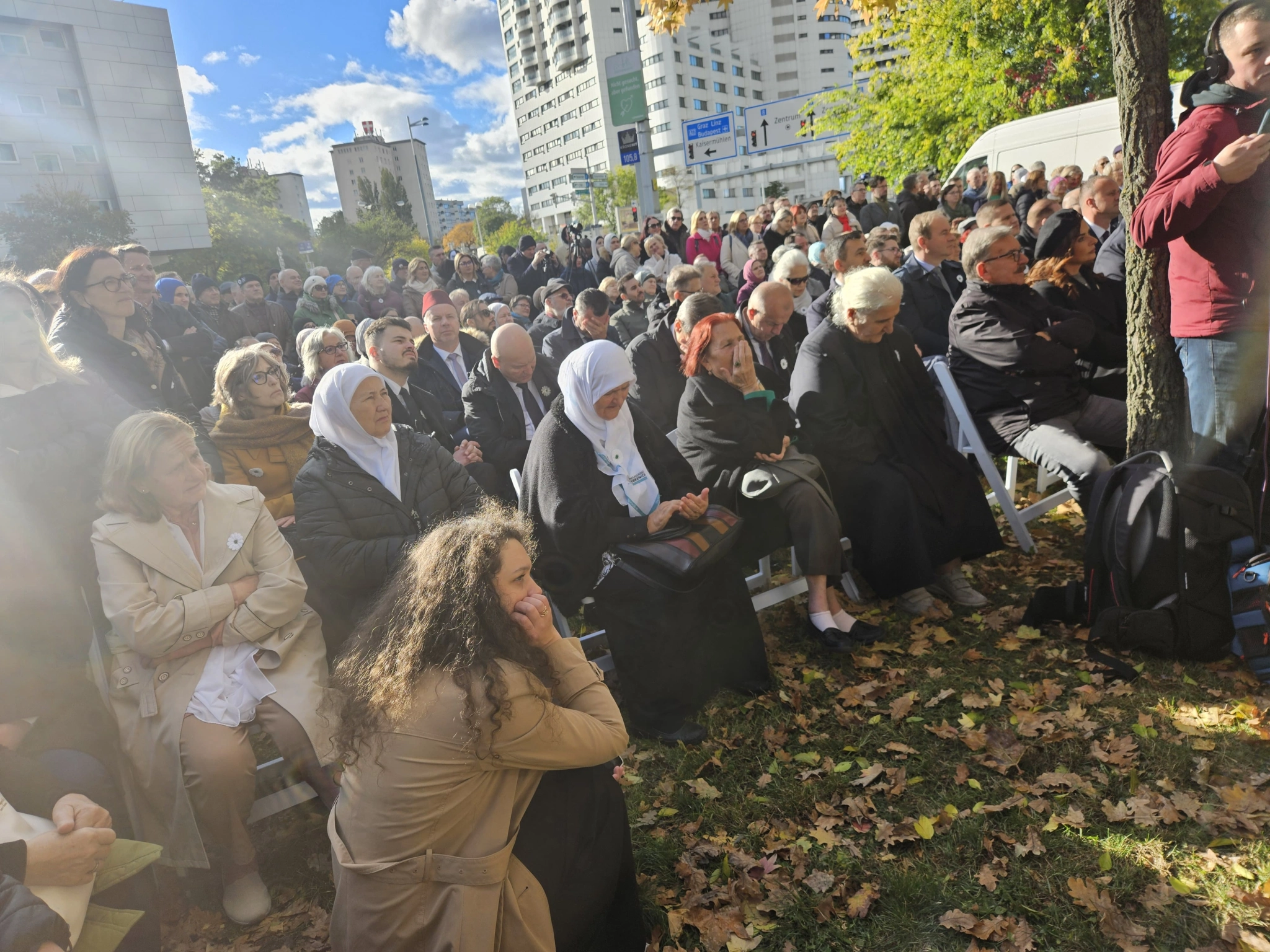 Otkriven spomenik „Cvijet Srebrenice“ ispred Ujedinjenih nacija Foto 2